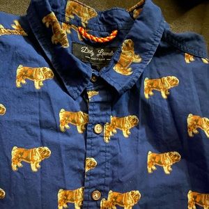 Bull Dog Dirty Laundry button down casual shirt